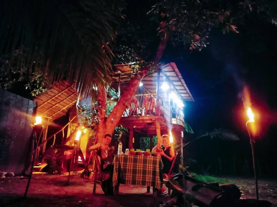 Experience The Comforts Of An Amazing Treehouse Sigirîya Extérieur photo