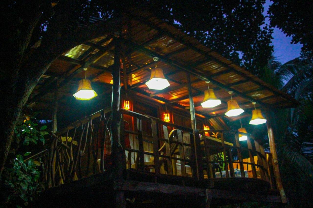 Experience The Comforts Of An Amazing Treehouse Sigirîya Extérieur photo