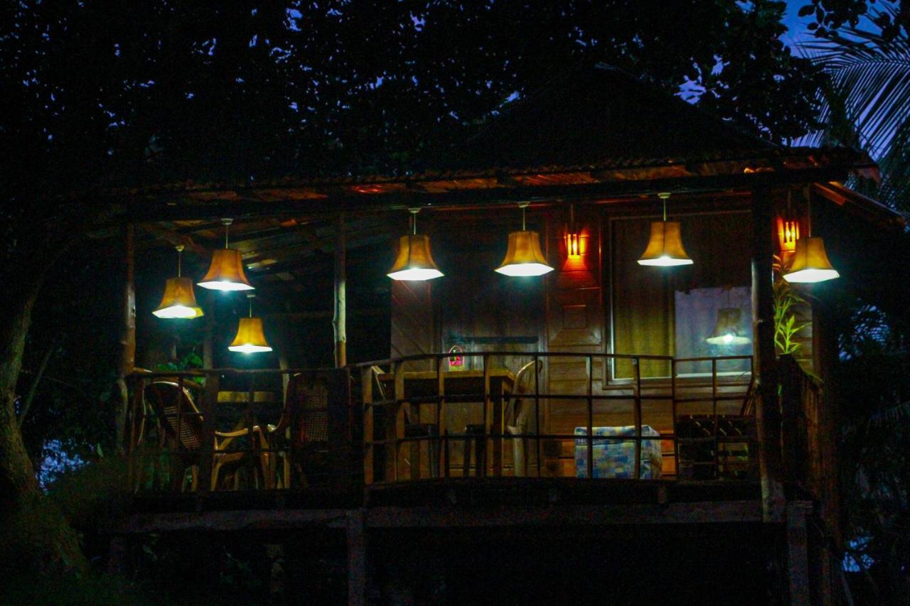 Experience The Comforts Of An Amazing Treehouse Sigirîya Extérieur photo